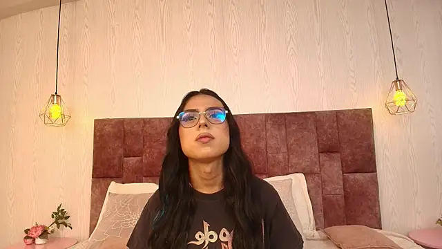 SamanthaFairyy online show from July 2026 12:45:02 PM