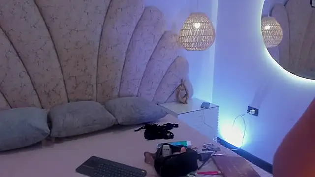 lucycarson  online show from July 2026 02:56:01 AM