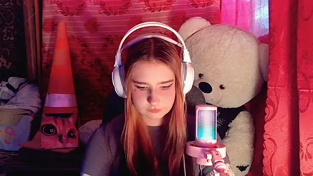 Snapshot of MillieWelder chatting on July 2026 03:16:02 PM MillieWelder online show from July 2026 03:16:02 PM