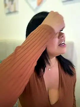 AliceStarshine online show from November 2025 02:39:01 AM