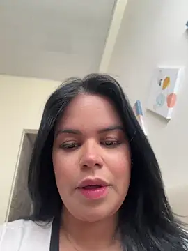 AliceStarshine online show from April 2026 01:48:01 PM