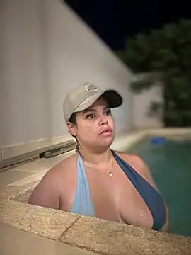 AliceStarshine online show from December 2025 08:04:02 PM