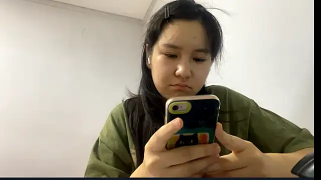 Snapshot of KaseyLeak chatting on July 2026 10:26:02 AM KaseyLeak online show from July 2026 10:26:02 AM