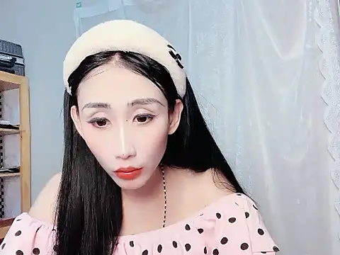 xiaoqq-01 online show from July 2026 08:13:01 AM