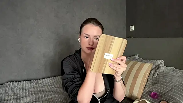 Four Our online show from July 2026 01:25:02 PM