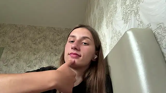 Snapshot of CarolGoldman chatting on July 2026 10:48:01 AM CarolGoldman online show from July 2026 10:48:01 AM