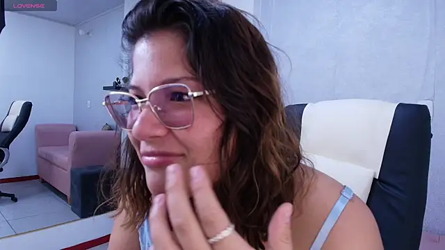 Lucero Angels online show from July 2026 07:47:02 PM
