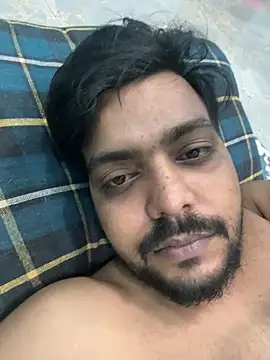 Snapshot of Subham2xx chatting on July 2026 07:08:02 AM Subham2xx online show from July 2026 07:08:02 AM