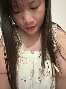 Snapshot of Zully- chatting on July 2026 03:26:01 PM Zully- online show from July 2026 03:26:01 PM
