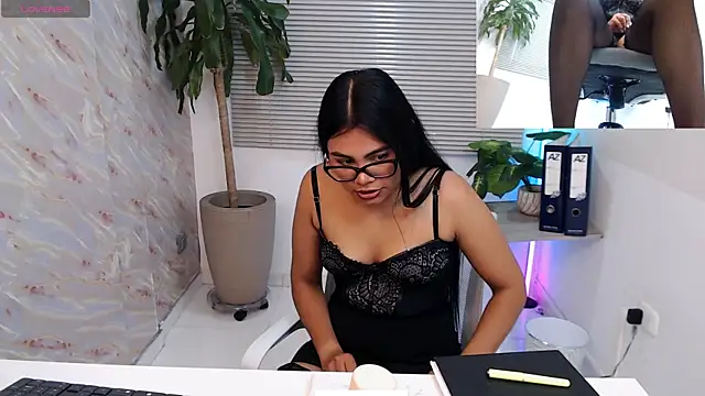 Snapshot of SofiaaReed chatting on July 2026 11:21:01 AM SofiaaReed online show from July 2026 11:21:01 AM