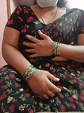 Snapshot of tamil_queen_29 chatting on July 2026 05:31:02 PM tamil queen 29 online show from July 2026 05:31:02 PM