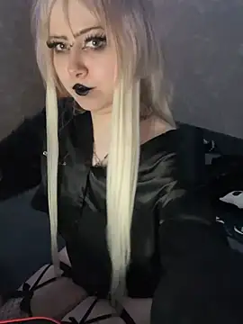 Snapshot of Sindy-Lou chatting on July 2026 10:31:02 PM Sindy-Lou online show from July 2026 10:31:02 PM