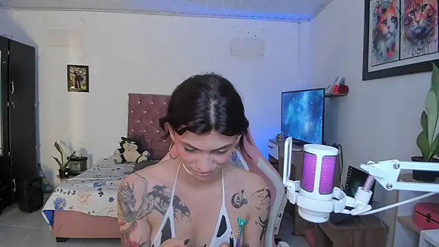 sophie dolly  online show from July 2026 12:41:02 AM