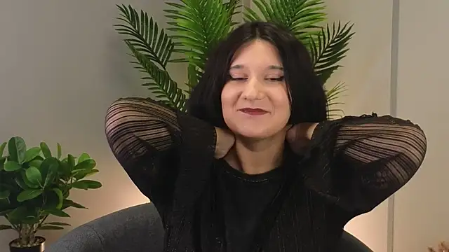 Snapshot of LuraBellazer chatting on July 2026 11:33:01 AM LuraBellazer online show from July 2026 11:33:01 AM
