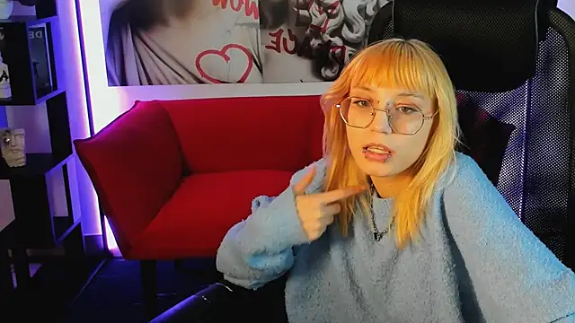 ReminaMeow online show from July 2026 01:43:01 PM