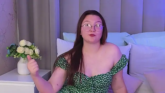 Snapshot of SophiaaBelle chatting on July 2026 10:16:01 AM SophiaaBelle online show from July 2026 10:16:01 AM