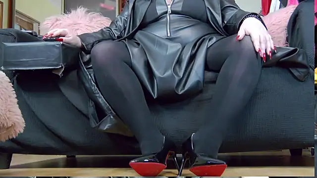 KaryQueen online show from January 2026 04:16:01 AM