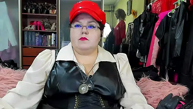 Snapshot of KaryQueen chatting on February 2025 04:35:02 PM KaryQueen online show from February 2025 04:35:02 PM