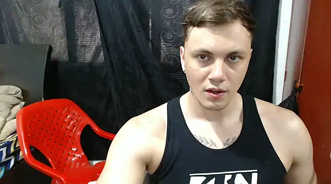 Snapshot of kike_energy chatting on December 2024 07:35:01 PM kike energy online show from December 2024 07:35:01 PM