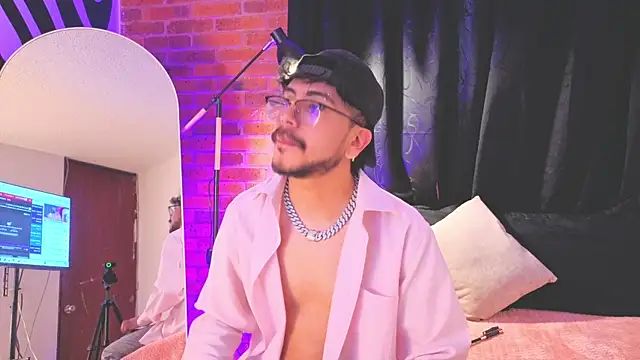 Zayn Bellmont online show from July 2026 12:01:01 PM