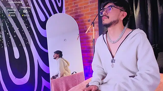 Zayn Bellmont online show from July 2026 02:05:17 AM