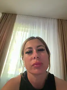 little berry77 online show from July 2026 09:55:02 AM