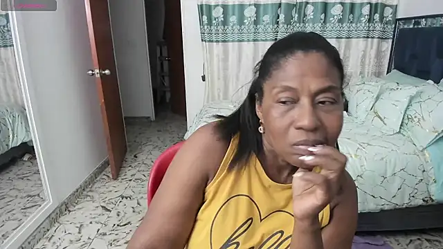 LupeAdams online show from October 2025 02:45:01 AM