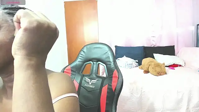 LupeAdams online show from May 2026 01:58:02 PM
