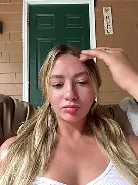 hannalovez online show from July 2026 05:02:02 PM