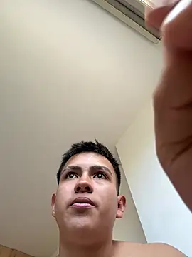 Santiagomg  online show from July 2026 06:52:02 PM