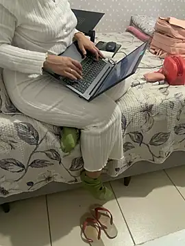 Snapshot of bru-bru chatting on July 2026 06:09:01 PM bru-bru online show from July 2026 06:09:01 PM