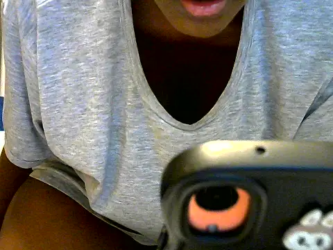 Snapshot of andile2025 chatting on August 2026 12:59:02 AM andile2025 online show from August 2026 12:59:02 AM