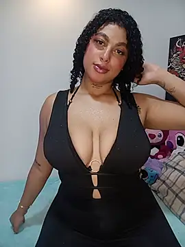 scarlett kisses online show from July 2026 12:43:02 AM