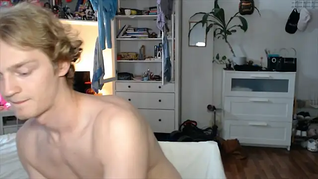 Snapshot of Daniel_yamm chatting on July 2026 11:28:02 AM Daniel yamm online show from July 2026 11:28:02 AM