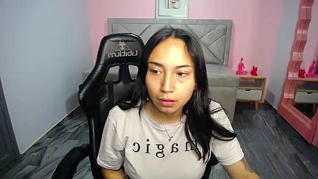 Snapshot of BloomyRose_ch chatting on July 2026 12:59:02 PM BloomyRose ch online show from July 2026 12:59:02 PM