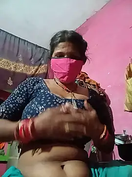 Snapshot of Sundarr_kanyaa chatting on July 2026 04:04:01 PM Sundarr kanyaa online show from July 2026 04:04:01 PM
