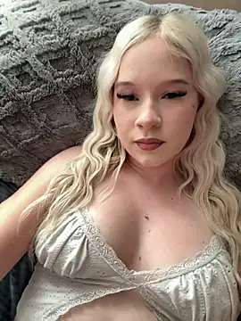 Chloebabyluv online show from July 2026 01:05:01 AM