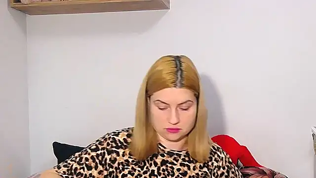 alisenties online show from February 2026 03:35:02 PM