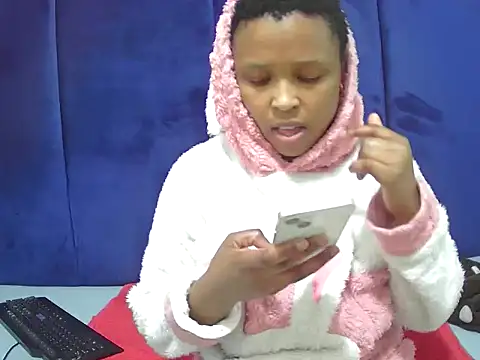 Serafyynxo online show from July 2026 01:45:02 AM