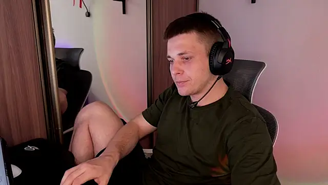 Nikclak online show from July 2026 03:19:02 PM