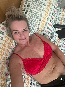 Snapshot of Holly-BlondeMILF44 chatting on July 2026 02:58:02 PM Holly-BlondeMILF44 online show from July 2026 02:58:02 PM