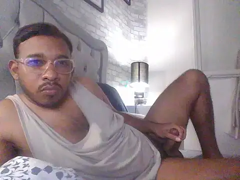 Snapshot of Benji-Monro chatting on July 2026 02:56:02 PM Benji-Monro online show from July 2026 02:56:02 PM
