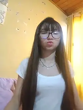 Snapshot of Ema_01 chatting on July 2026 07:10:01 PM Ema 01 online show from July 2026 07:10:01 PM