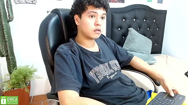 Snapshot of ethan_cortes chatting on July 2026 08:04:02 PM ethan cortes online show from July 2026 08:04:02 PM