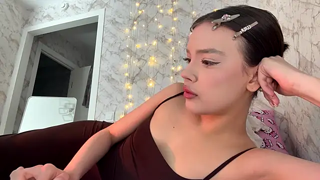 JenniferJenny  online show from July 2026 11:50:01 AM