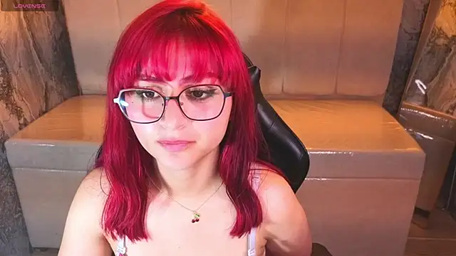 Queen Red v online show from July 2026 06:54:02 AM