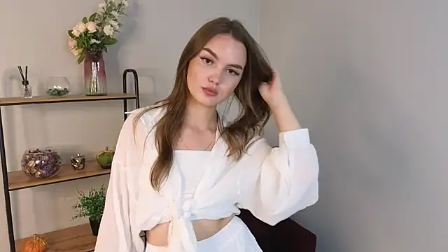 Nicole Keller online show from July 2026 11:39:02 AM