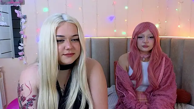 Snapshot of Mona_Dream chatting on July 2026 07:04:01 AM Mona Dream online show from July 2026 07:04:01 AM