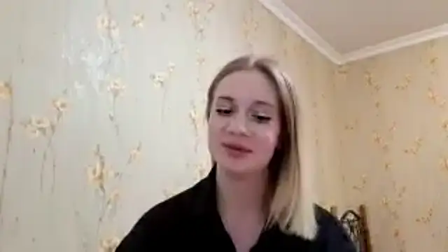 Snapshot of renna_rine chatting on July 2026 08:04:02 PM renna rine online show from July 2026 08:04:02 PM