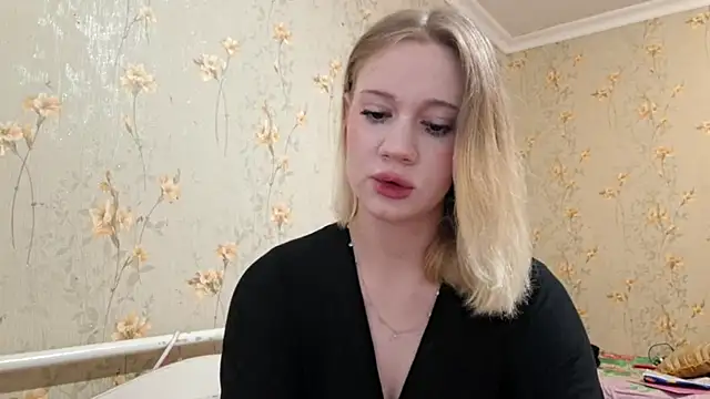 Snapshot of renna_rine chatting on July 2026 01:41:02 PM renna rine online show from July 2026 01:41:02 PM
